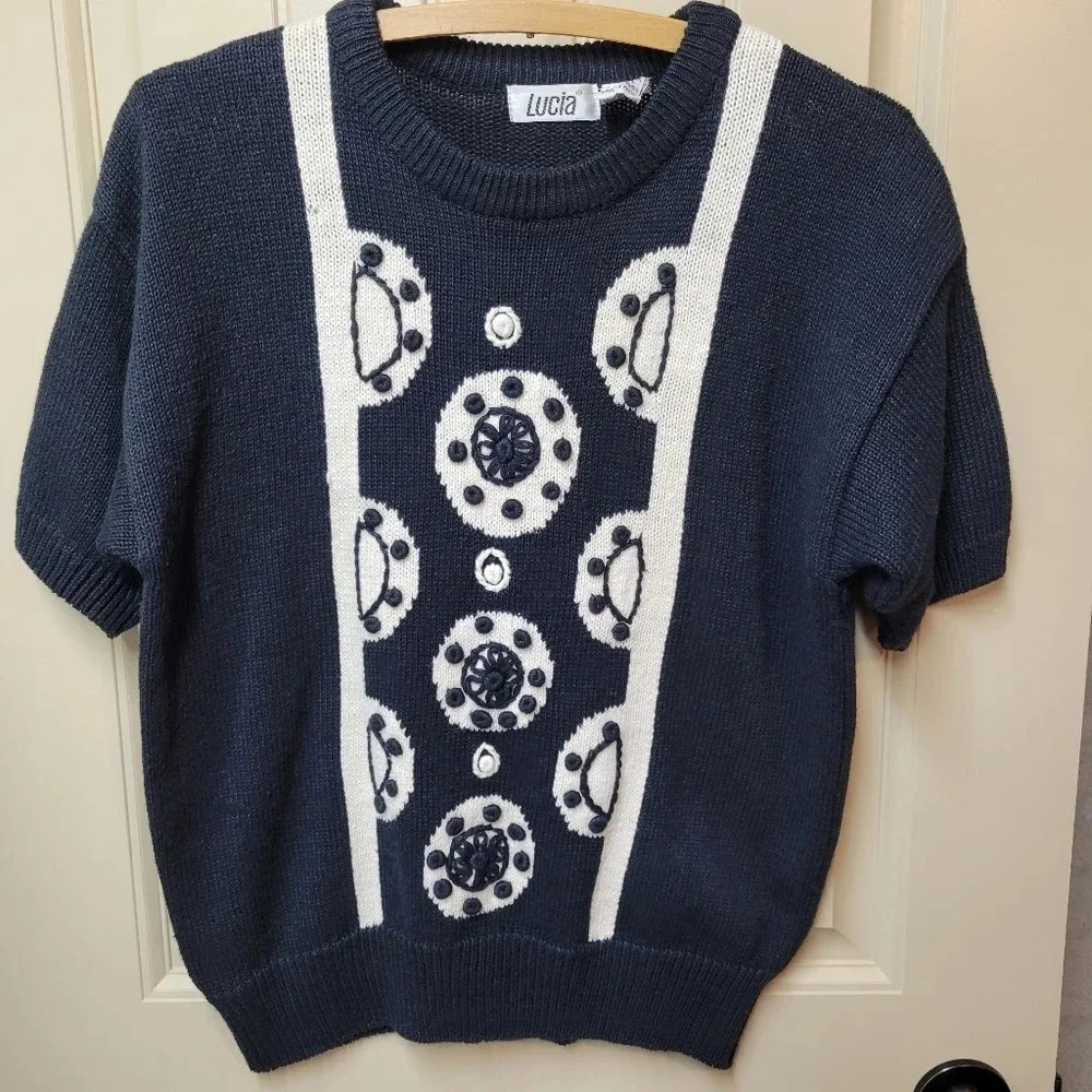 Lucia black & cream sweater fun pattern womens medium short sleeved cottage core